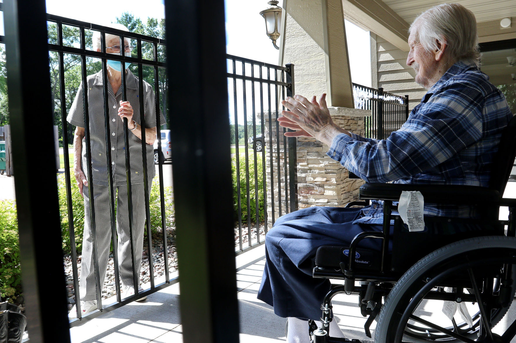 Gloria Hulett Visits Husband Don